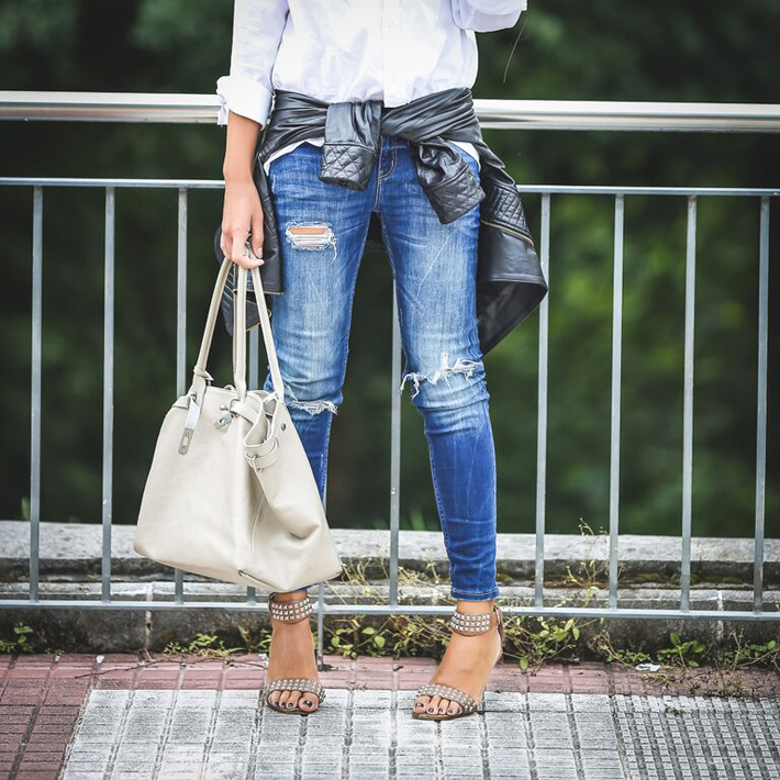 rayed Jeans , es cuestión de estilo , Lucía Díez , Streetstyle, Ivan Perez fotografo 