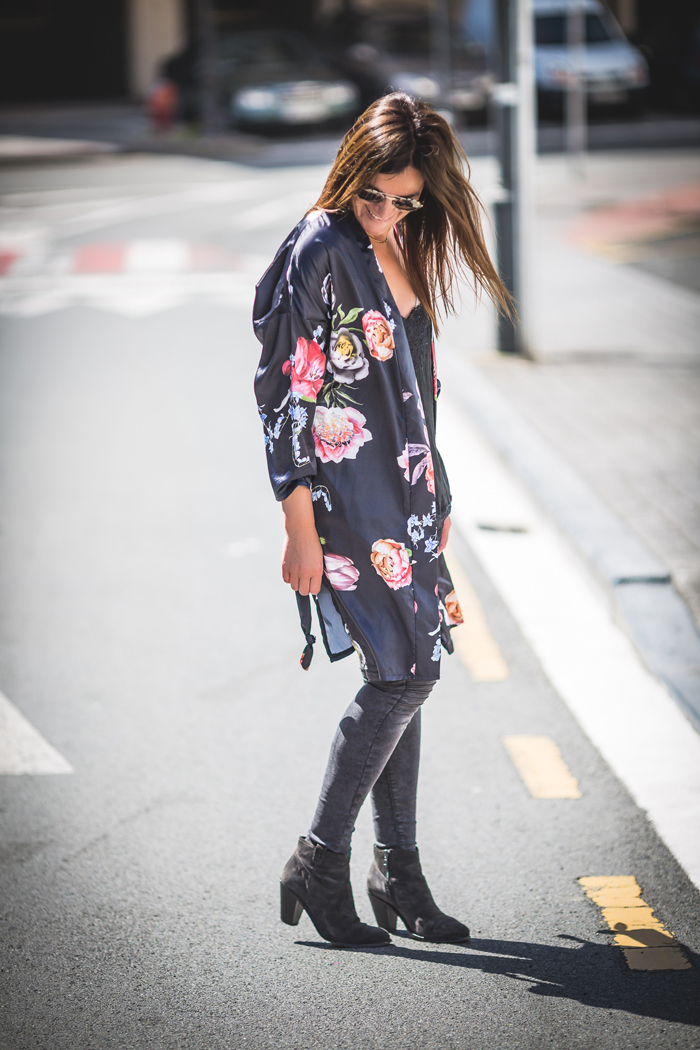 Lee más sobre el artículo Kimono Flores